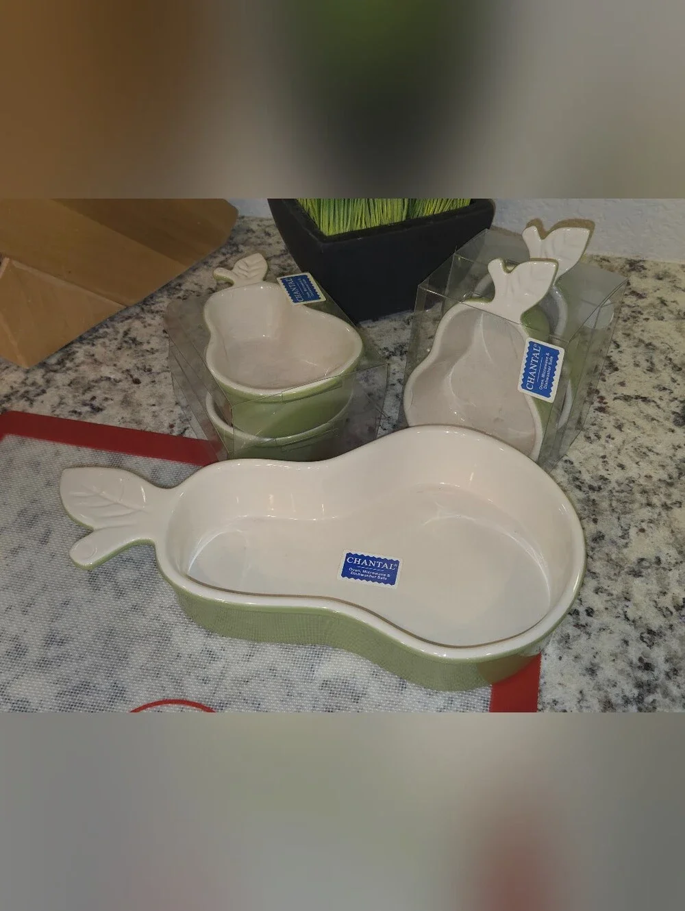 Green Pear-Shaped Ceramic Serving Dish